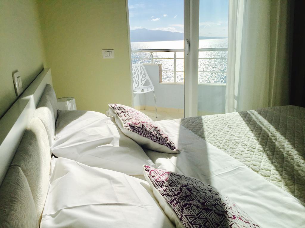 Skyfall Apartment Sarandë Eksteriør billede