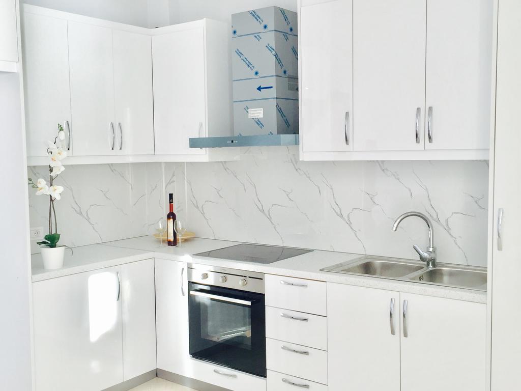 Skyfall Apartment Sarandë Eksteriør billede